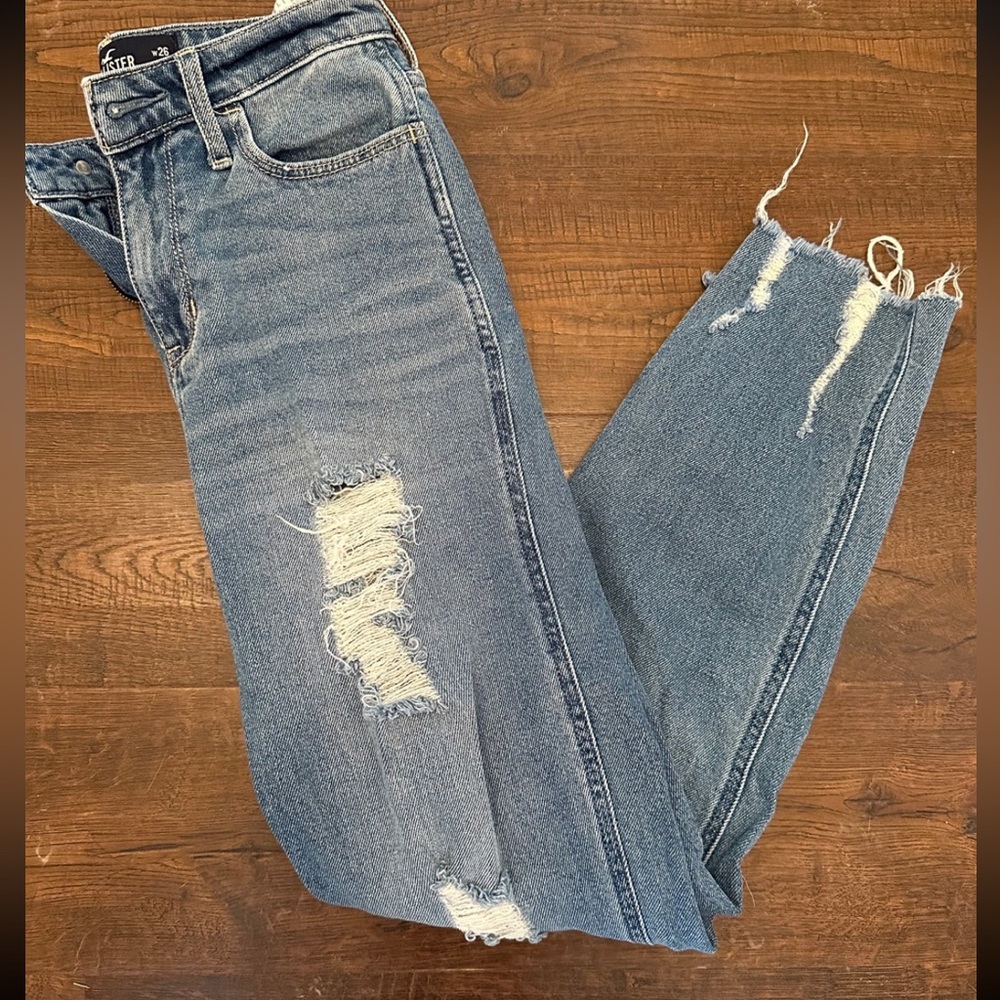 Hollister Ultra High Rise Mom Jeans Jean High Waisted Size 3 R